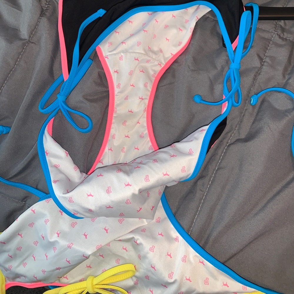 Vs one piece swimsuit - Picture 2 of 4
